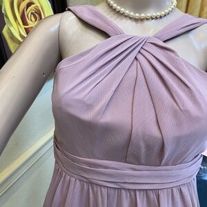 Chic Sleeveless Mauve Dress